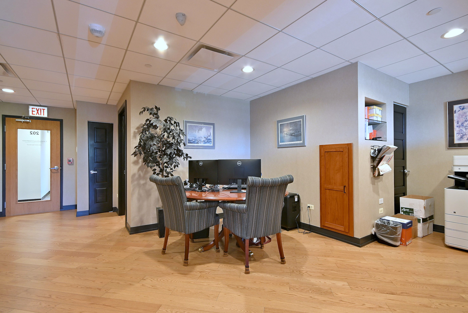 25 E Main Street 202