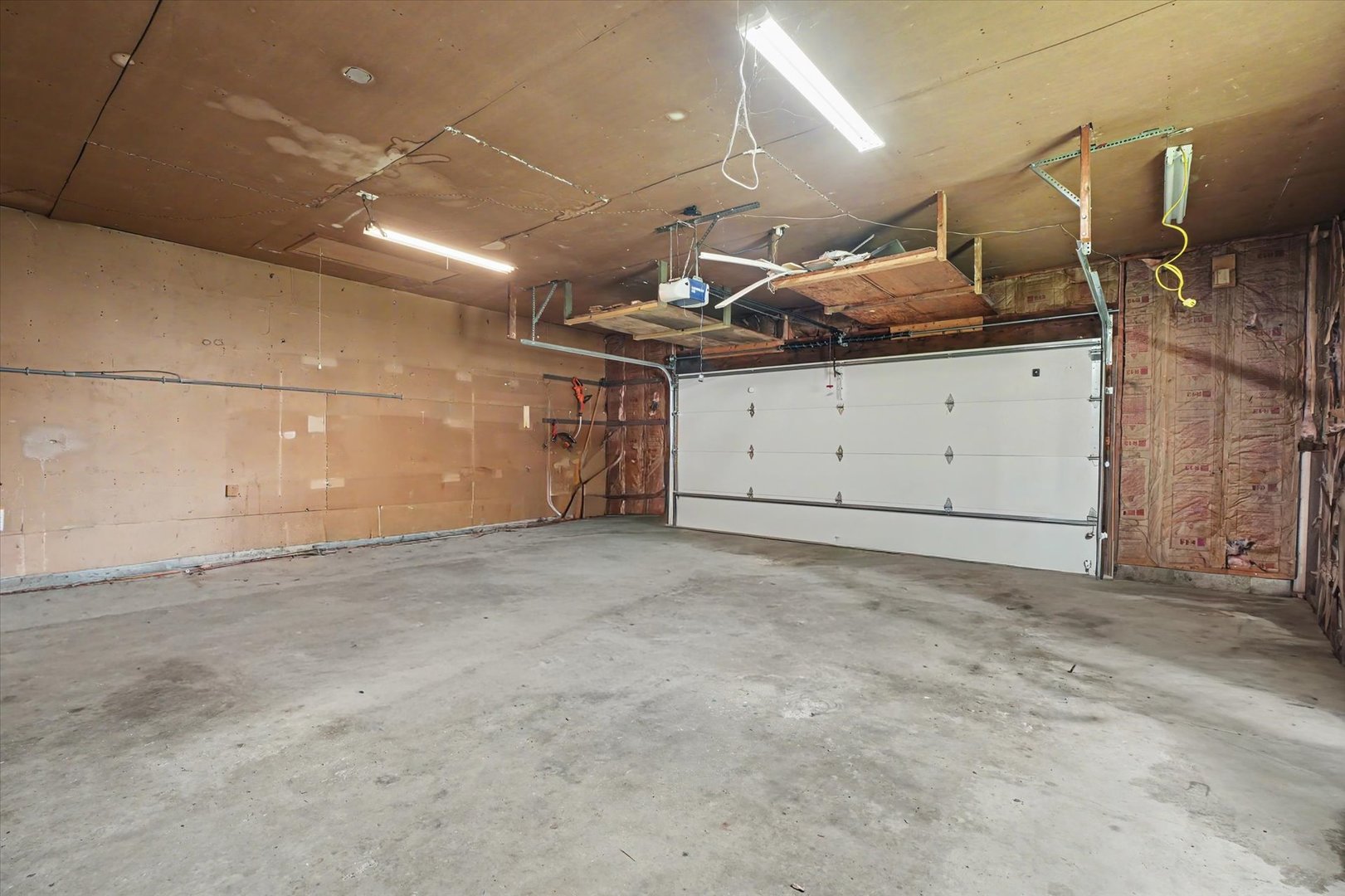 2401 Arden Drive