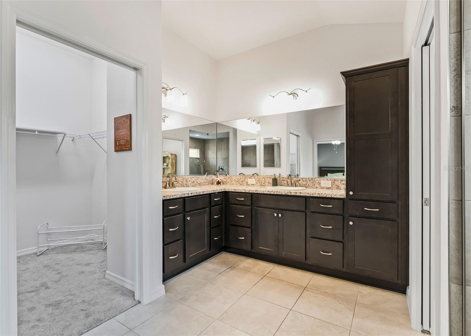 1110 Ebling Loop