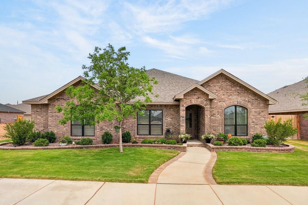 BEAUTIFUL, LIKE NEW CONSTRUCTION W/OUT THE WAIT, QUIET CUL-DE-SAC, 4 BED 3 BATH. HUGE BONUS ROOM, 3 CAR GARAGE W/EPOXY FLOORS, CUSTOM WOODEN BLINDS, OPEN CONCEPT, SOARING CEILINGS, WALLS OF WINDOWS, CHEF'S DREAM KITCHEN, OVERSIZE ISLAND, COFFEE BAR AREA, DOUBLE OVENS, GAS COOKTOP, WALK-IN PANTRY, RETREAT TO PRIVATE SEQUESTERED PRIMARY W/MASSIVE CLOSET & SPA BATH, LOVELY LANDSCAPED YARDS FOR OUTDOOR ENJOYMENT. GAS CONNECTION ON PATIO, CLOSE PROXIMITY TO SCHOOLS, SHOPPING, DINING, & MAIN ROADS. THIS MOVE-IN-READY HOME CHECKS EVERY BOX! Sellers offering $5000 for buyer closing costs!
