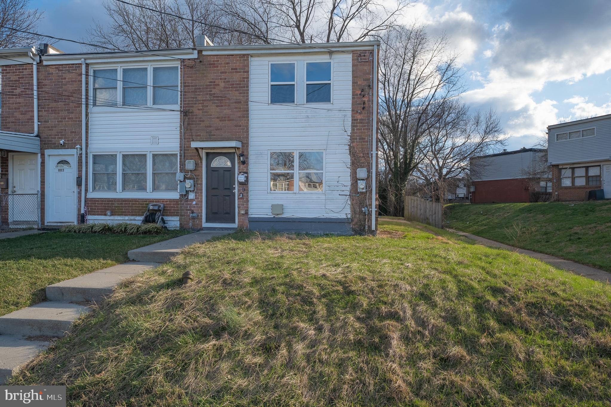801 Seckel Ct  