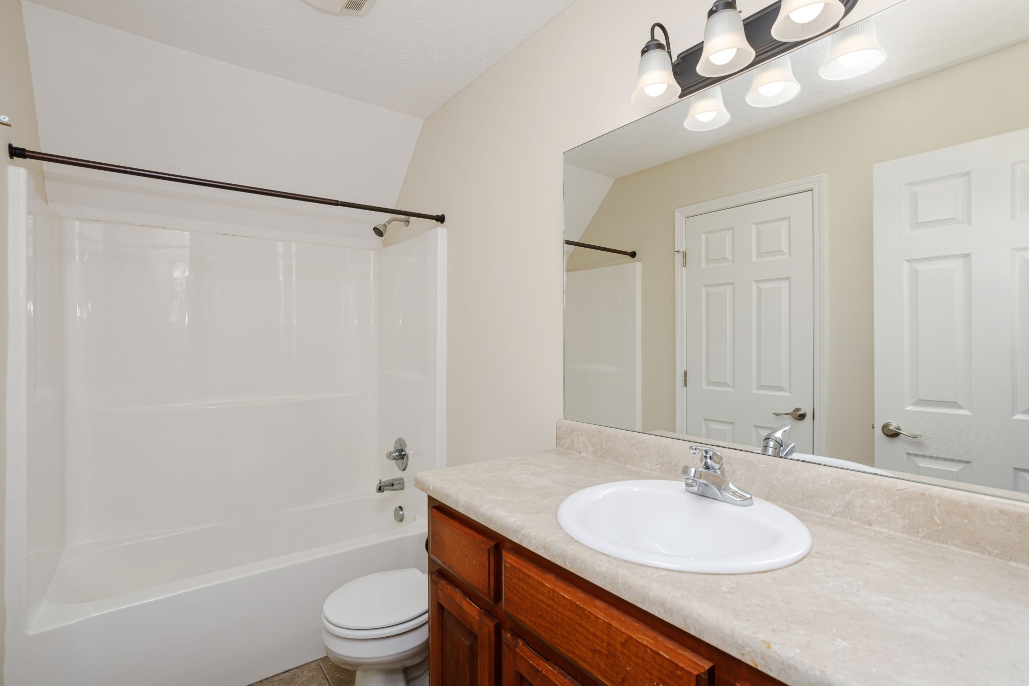 908 Indian Ridge Circle