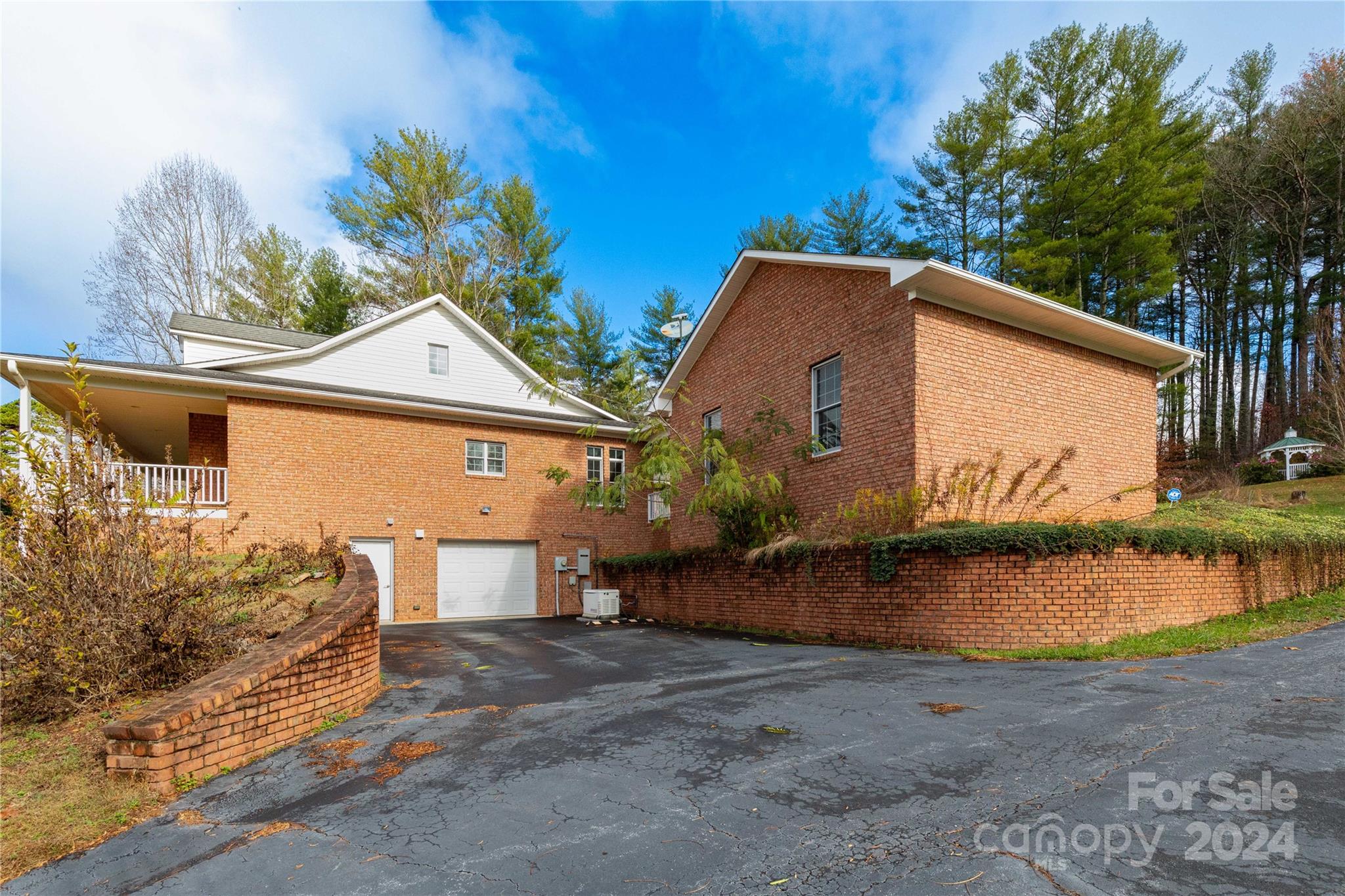 1025 Upper Brush Creek Road