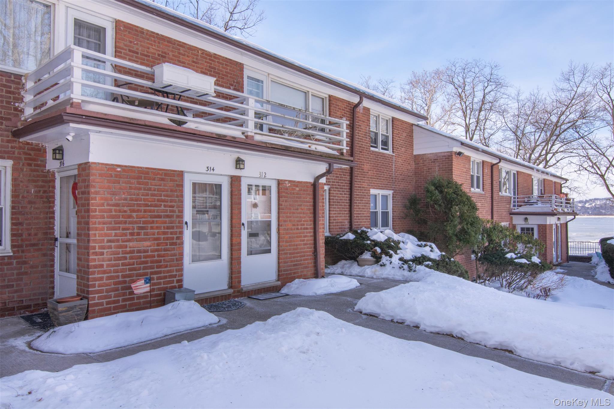 314 S Buckhout Street 314