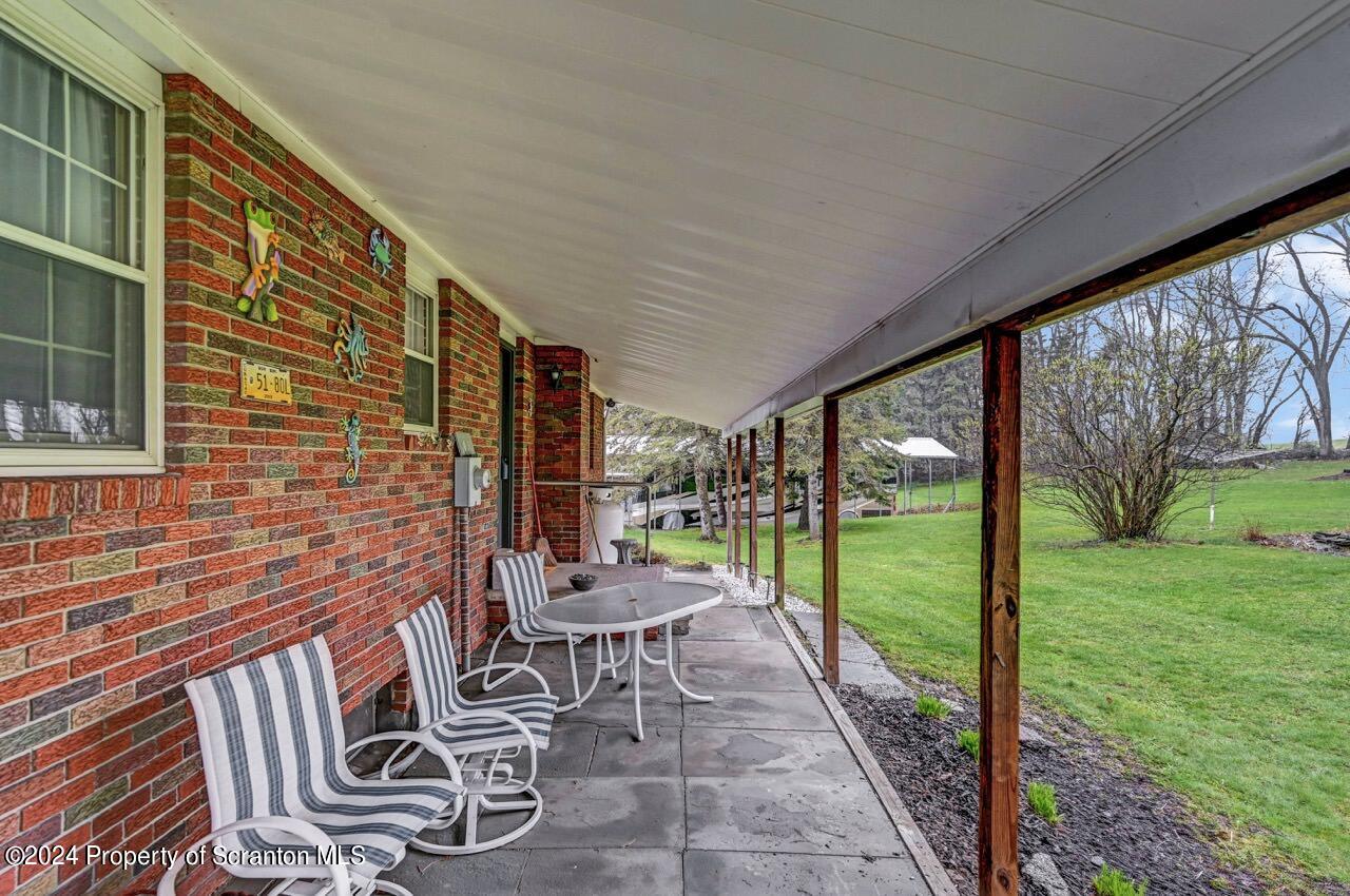 325 Schoolhouse Hill Road
