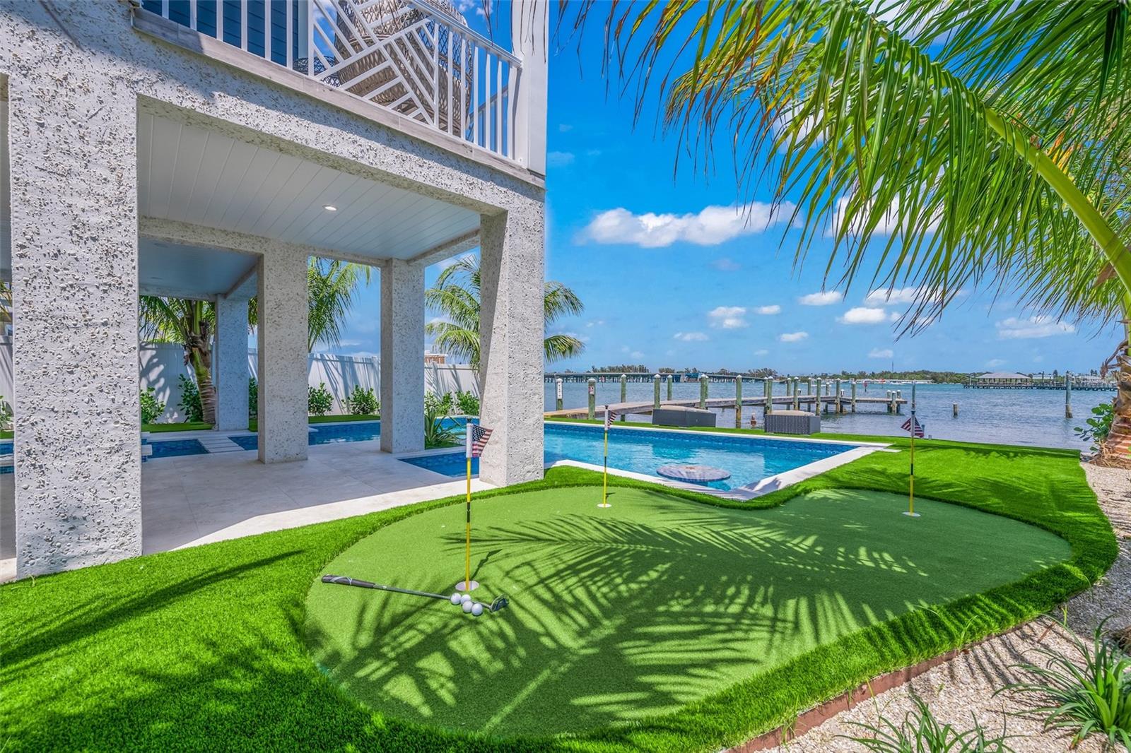 201 Bay Drive N