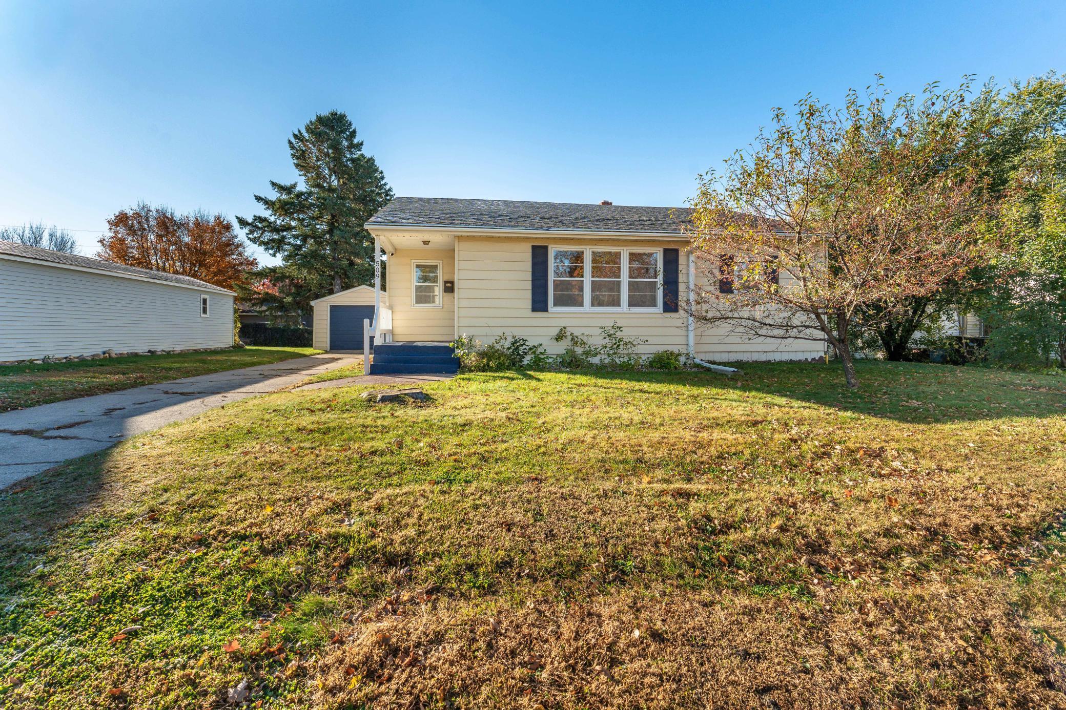 509 W Douglas Avenue