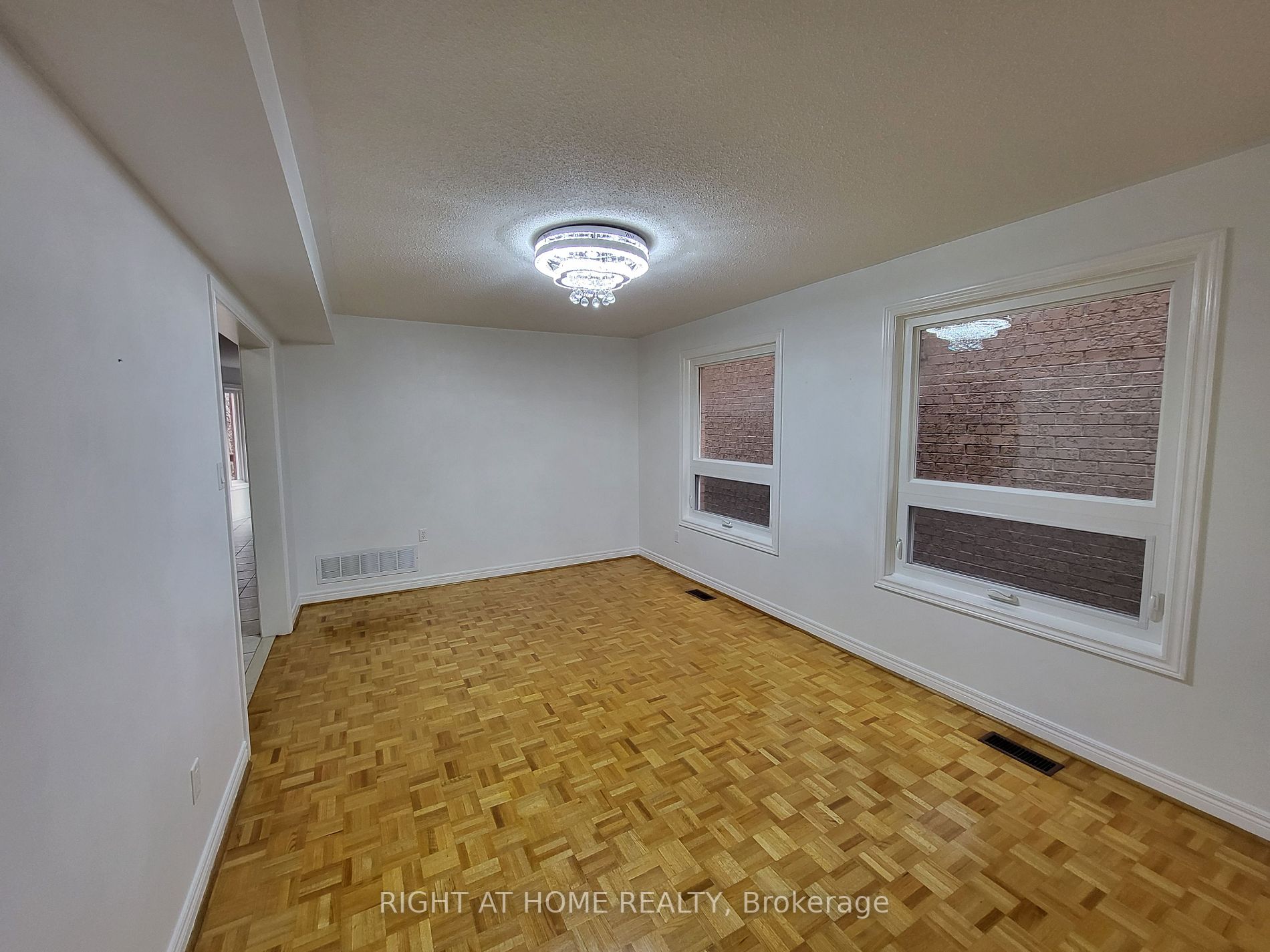 37 Giotto Cres