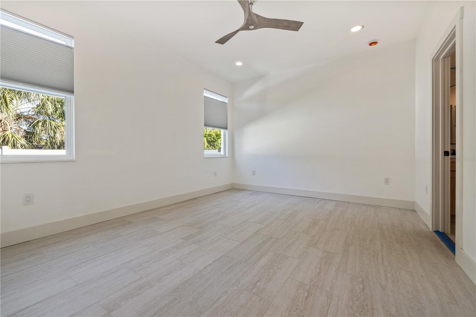 2727 W Chestnut Street