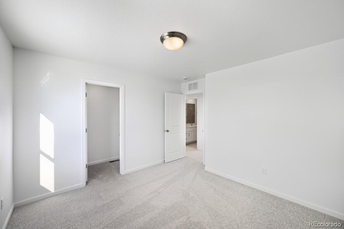 16657 W 92nd Place