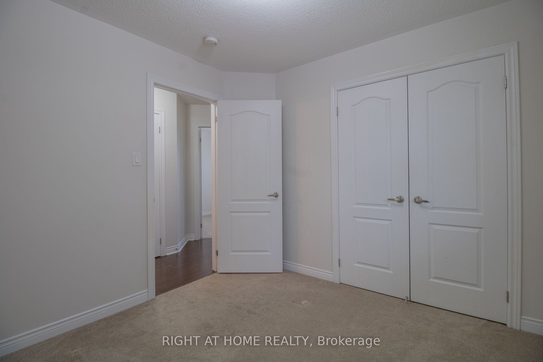 29 Keith-Wright Cres