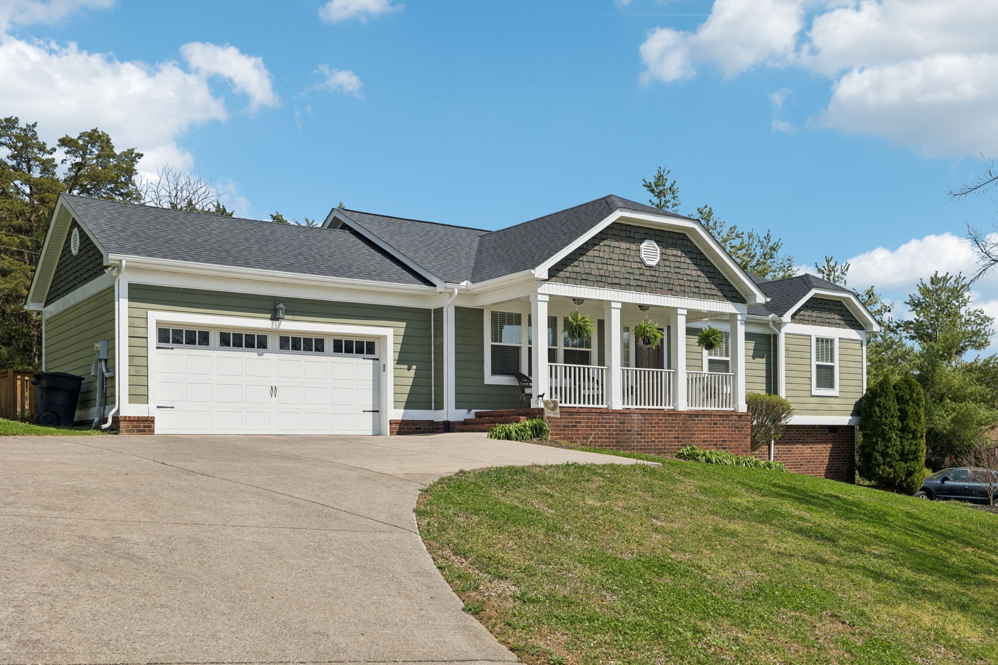 118 Carters Glen Pl — sold