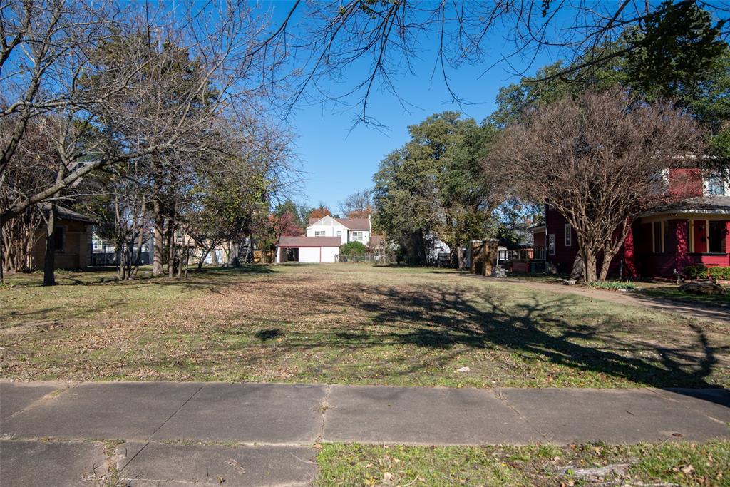1123 W Sears Street