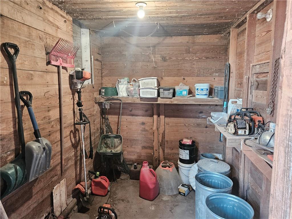 33253 Cedar Niles Road