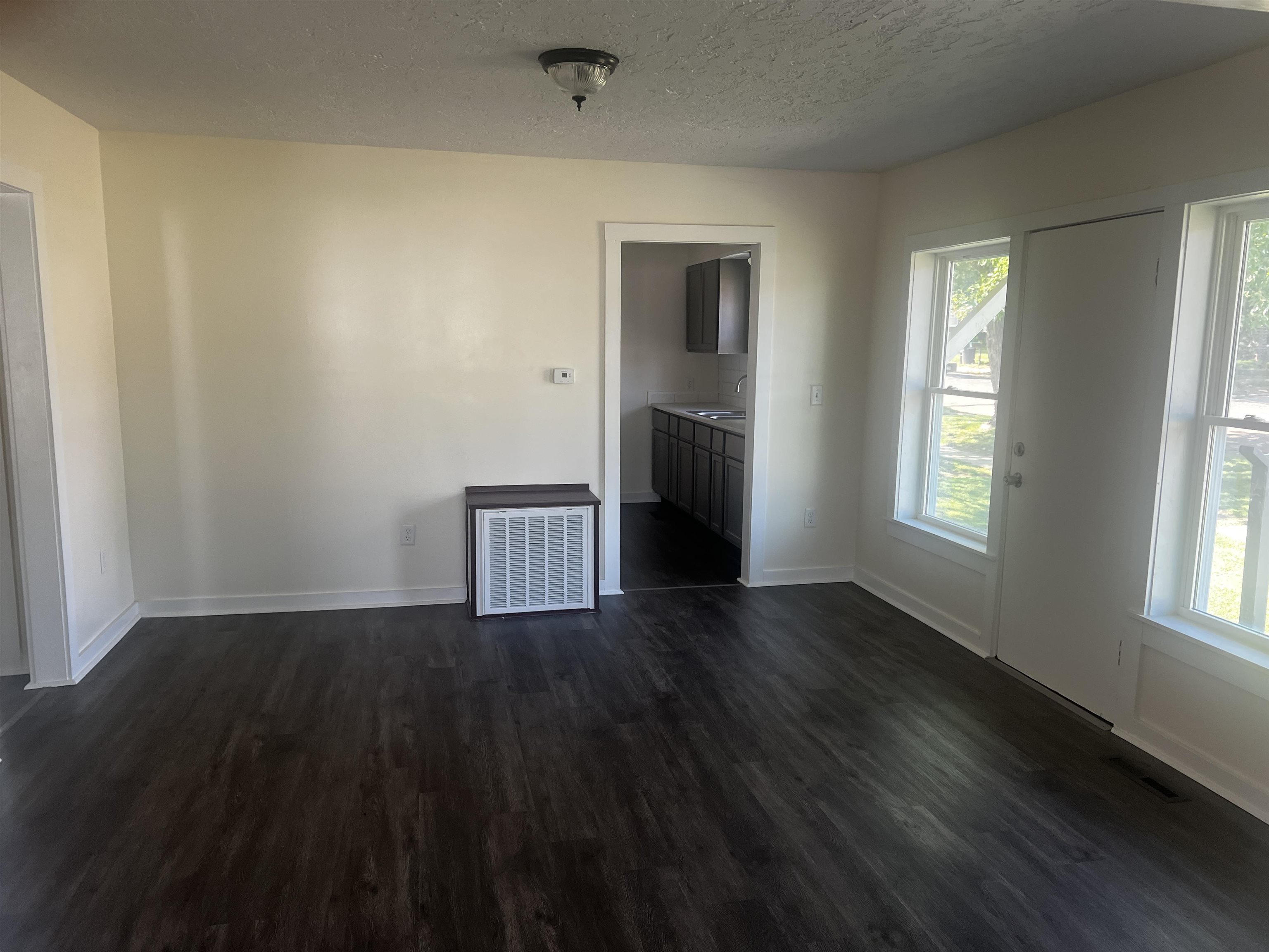 925 N 1st