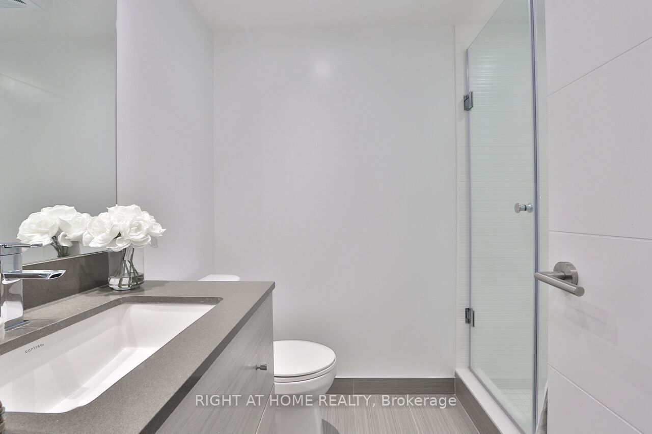 525 W Adelaide St 1622