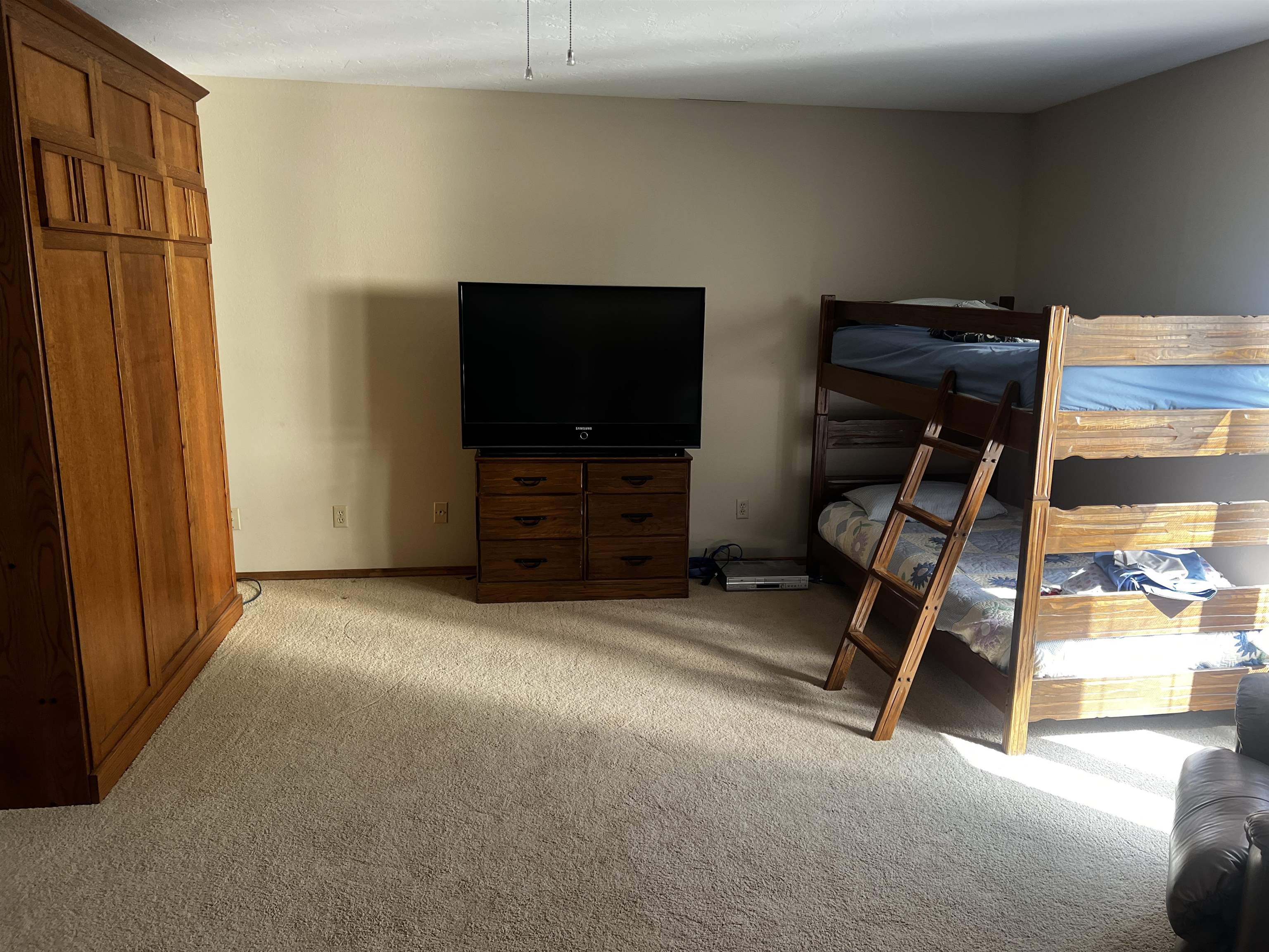 2305 N Squirrel Run
