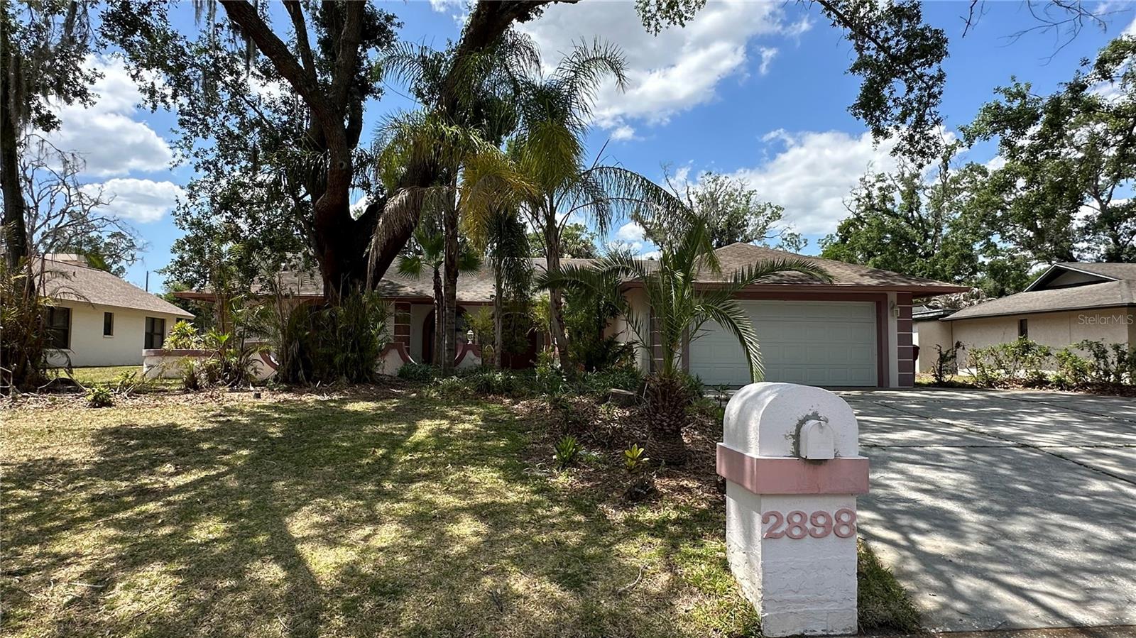 Perfect opportunity for investors, renovators, or buyers looking to create their dream home! Located in the highly desirable Walden Lake community of Plant City, this home is situated on a spacious homesite and features a functional layout with endless potential for customization. Ready for updates and personal touches, this property offers the chance to transform it into a stunning residence or investment opportunity. Conveniently located near shopping, dining, schools, and major highways. Don’t miss the chance to make this property your own!