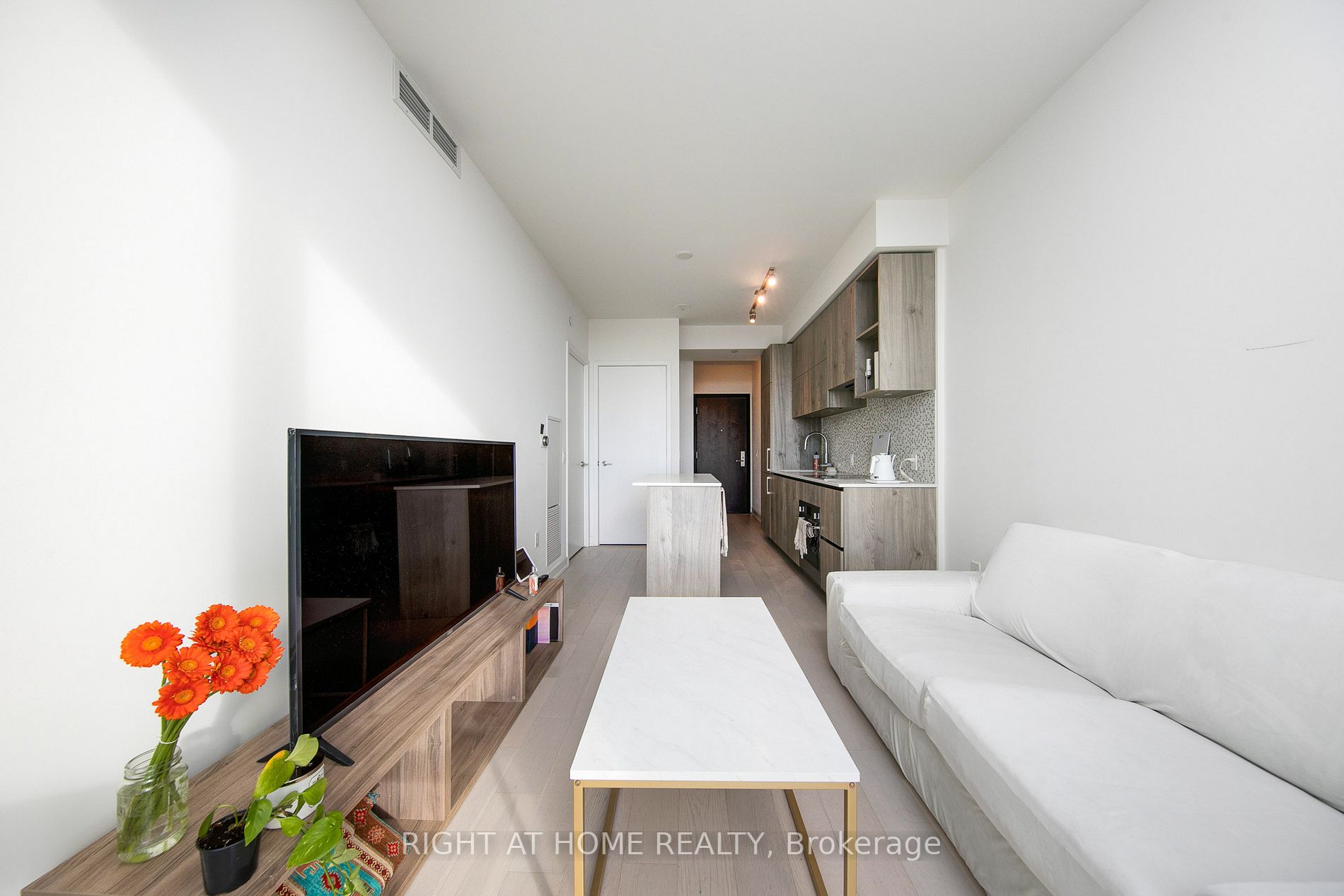 1 Yorkville Ave 3503
