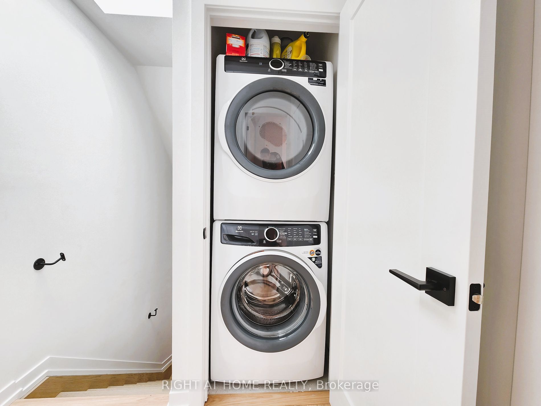 95 Hallam St Laneway