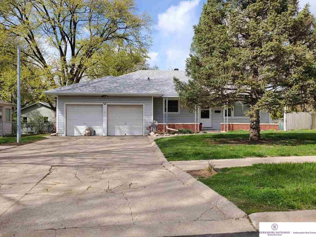 Papillion NE Homes under 200K