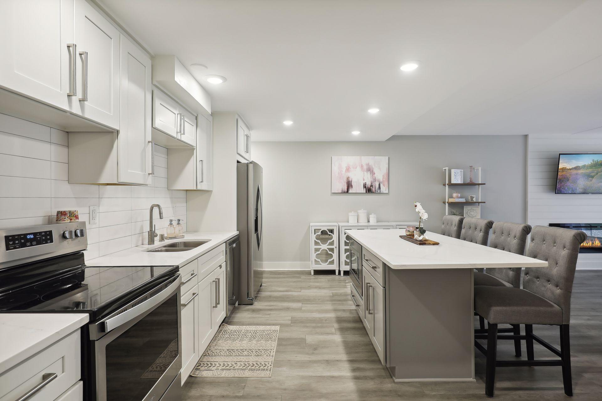 10511 Cedar Lake Road 217