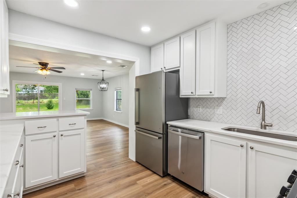 Currently leased until APR 30th, 2027Step into this stylish 2-bedroom, 1-bathroom home, featuring an additional living space or office for extra flexibility. Every corner has been refreshed, with new flooring throughout, fresh interior paint, and a fully updated kitchen and bathroom with new fixtures, cabinets, counters, modern appliances, and sleek finishes. Don’t miss out on this beautifully upgraded home. Owner is a licensed real estate agent. Please do not disturb tenants!