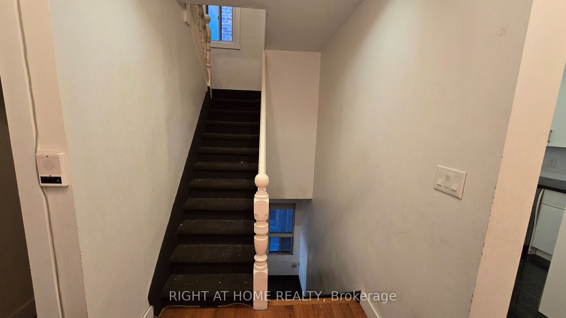 284 Avenue Rd