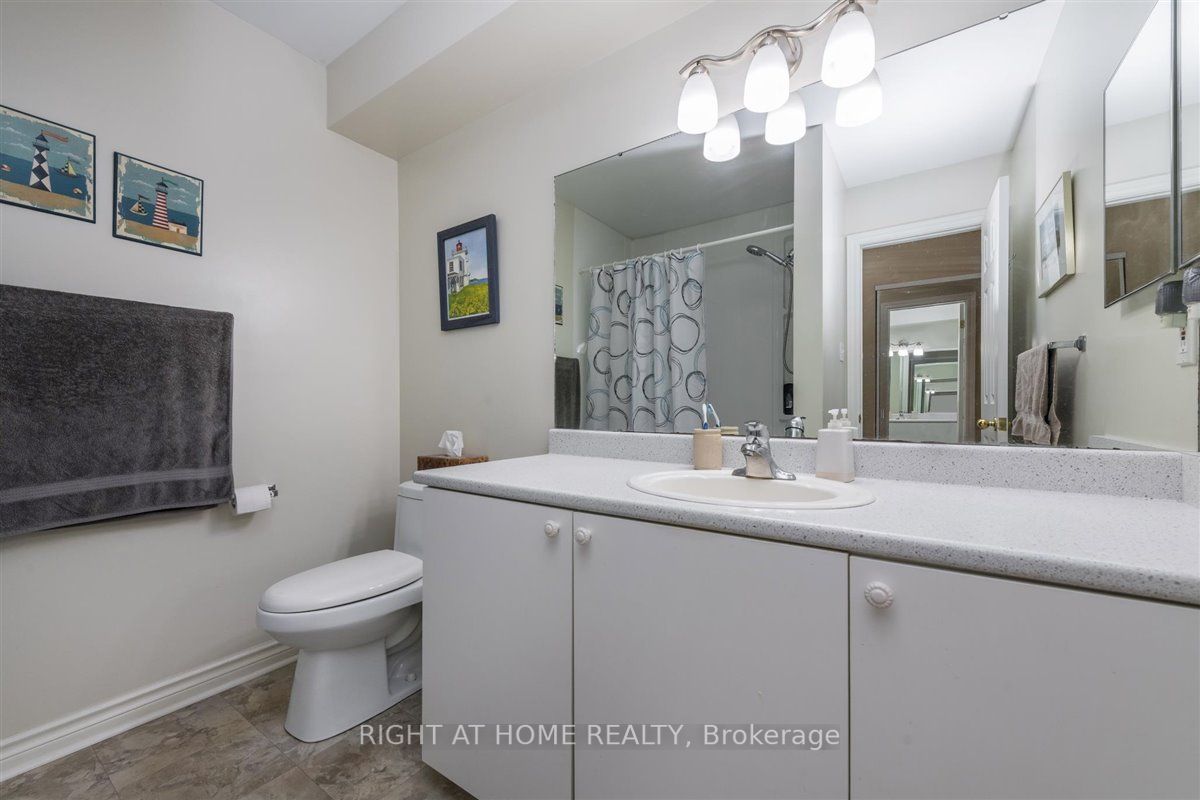 10 Laguna Pkwy 12
