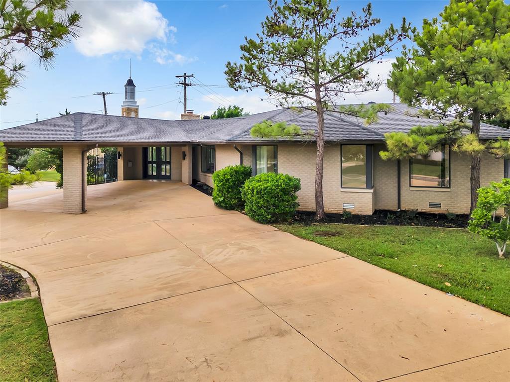 Beautiful Completely Remodeled Home on prime corner lot on Avondale in Nichols Hills. Super modern home with very open floor plan. Quartz Counters, Quartz Backsplash, Quartz Waterfall Cabinet. Cedar Closets in all bedrooms, all bathrooms remodeled with modern tile on floors and some walls. High end appliances, beautiful skylights throughout bringing in a lot of natural light. Wall of windows also bringing in a ton of light. Must Sell! Make offer!!