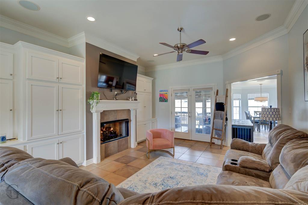 5861 Bluebonnett Drive