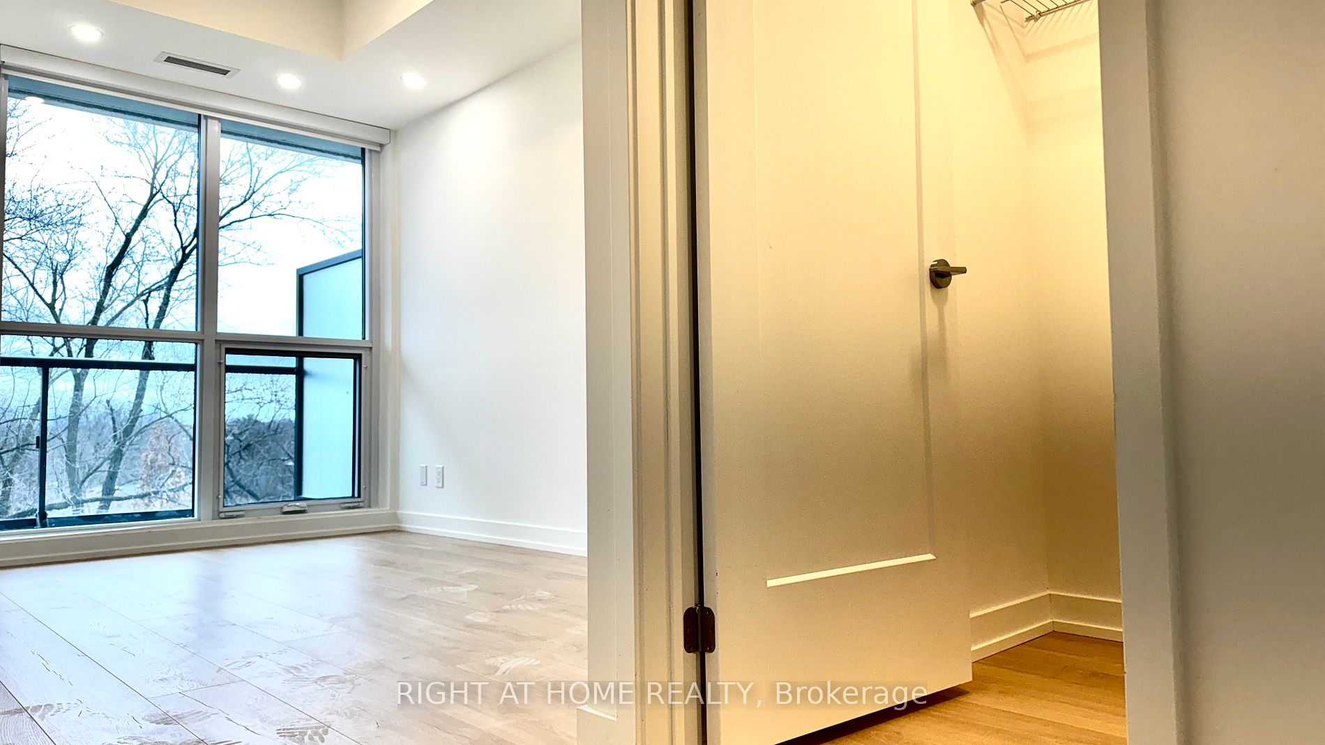 181 E Sheppard Ave 419