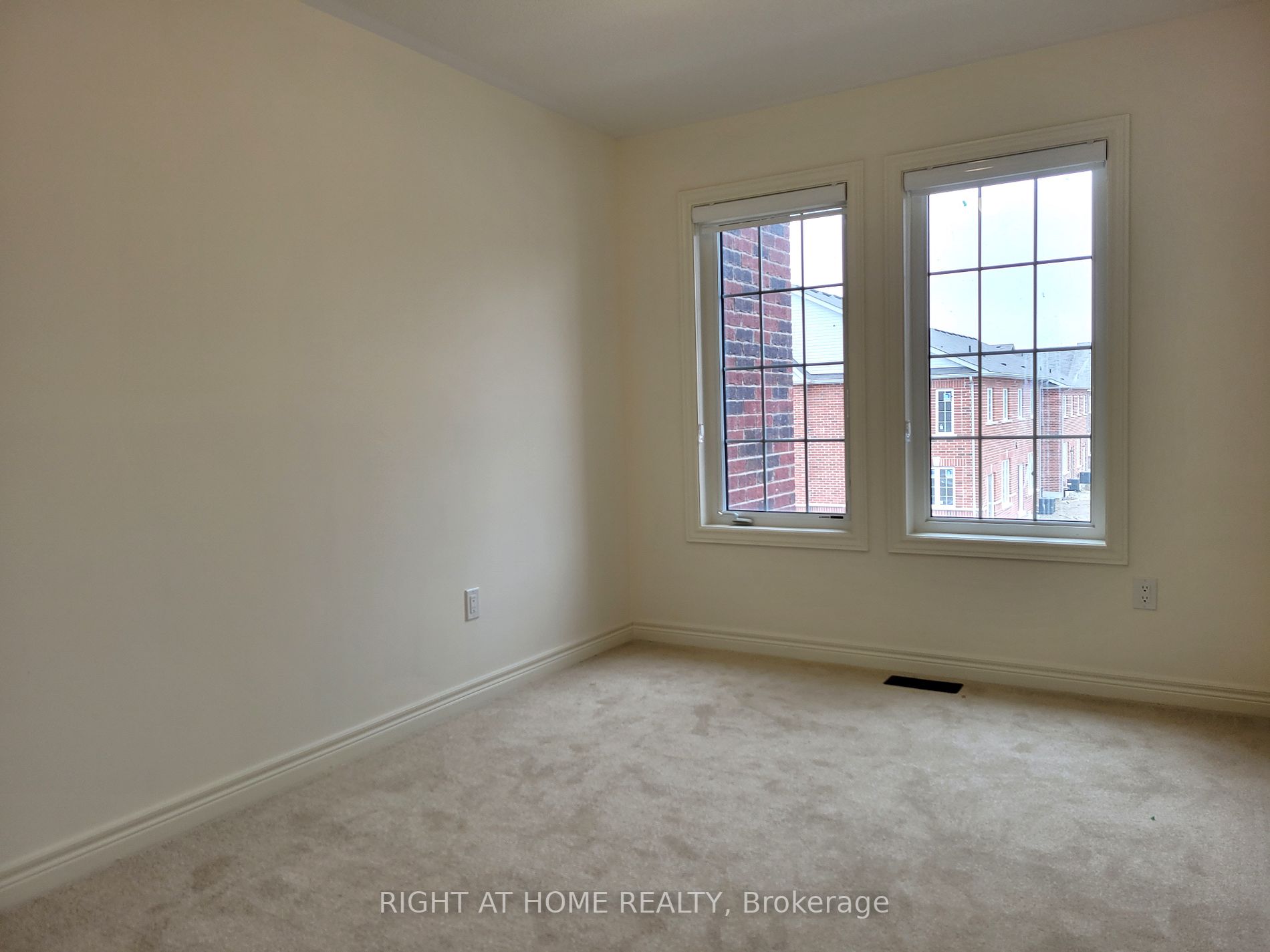 1265 Jim Brewster Circ