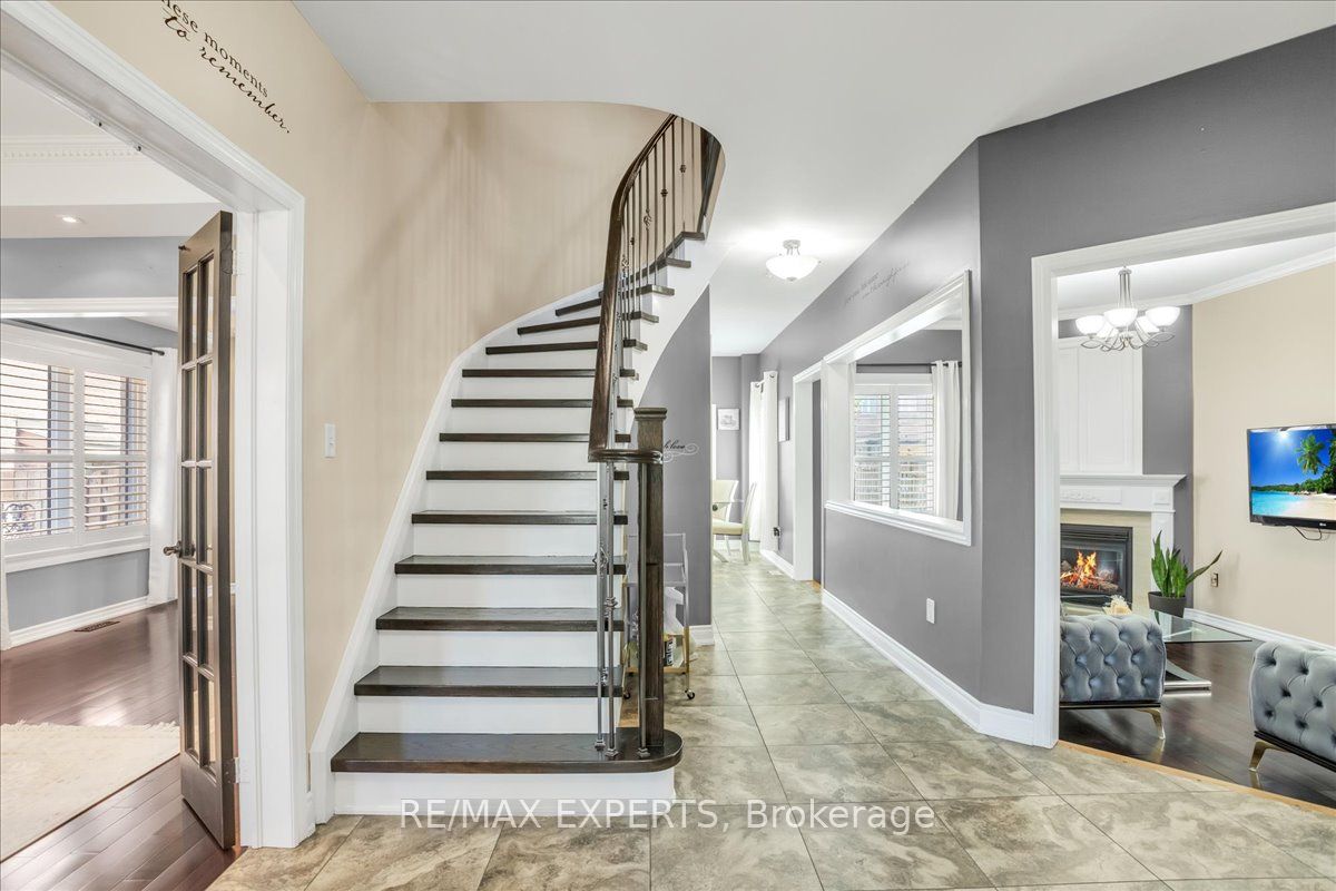 78 Joseph Cres