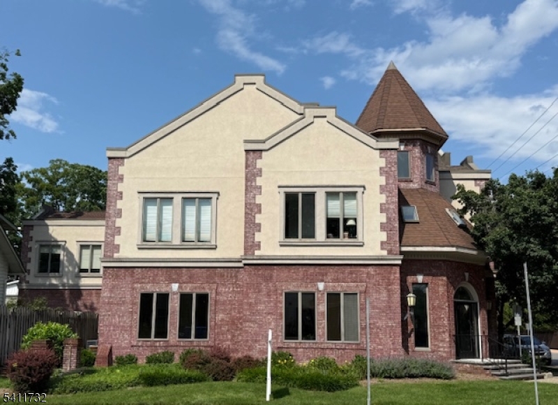 699 Washington St, Hackettstown NJ