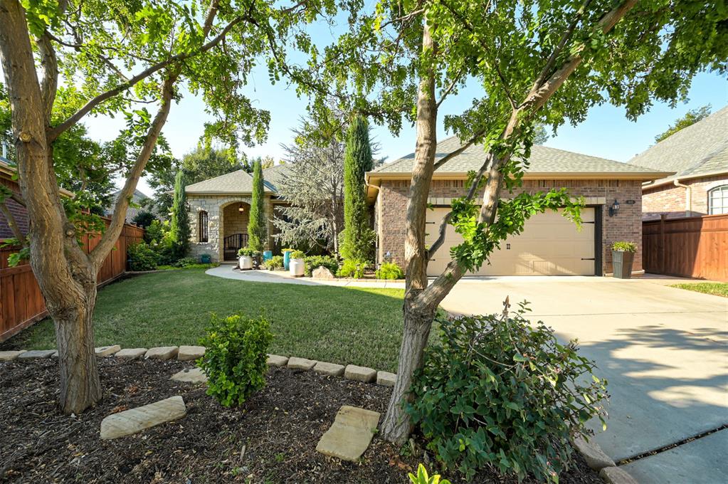 Welcome to Hidden Creek, one of northwest Oklahoma City’s most inviting gated communities, known for its walkable layout, beautifully maintained landscaping, and convenient access to everything you need.
This thoughtfully-designed home combines comfort, flexibility, and low-maintenance living. The updated kitchen offers generous counter space and a modern aesthetic that connects seamlessly to the open living and dining areas, creating an easy flow for daily living or entertaining.
The layout includes 2 bedrooms, 2 full baths, plus an office/den that can easily serve as a guest room. Off the primary suite, you’ll also find a versatile bonus space ideal for a craft room, second office, or cozy sitting area.
Step outside and enjoy one of the largest backyards in this section of Hidden Creek, beautifully landscaped and ready for gardening, play, or relaxing under the Oklahoma sky. The covered back patio features powered screens that can enclose the space for year-round indoor/outdoor enjoyment, making it the perfect spot for morning coffee or evening gatherings. The front porch is equally inviting and sets the tone for the home’s welcoming charm.
Other highlights include an oversized garage with a walk-up attic and fixed staircase for convenient storage, and lawn maintenance provided by the HOA so you can spend more time enjoying life.
Hidden Creek offers parks, walking trails, and ponds... a true community for all stages of life. Its unbeatable location places shopping, restaurants, grocery stores, medical offices, and both Gaillardia and The Greens Country Clubs within a mile. Quick commutes are easy with Hefner Parkway just 1.5 miles east and the Kilpatrick Turnpike a mile north. Lake Hefner and Bluff Creek Park are just minutes away for outdoor recreation.
If you’re looking for a beautifully maintained, flexible, and conveniently located home in northwest OKC, this is it!