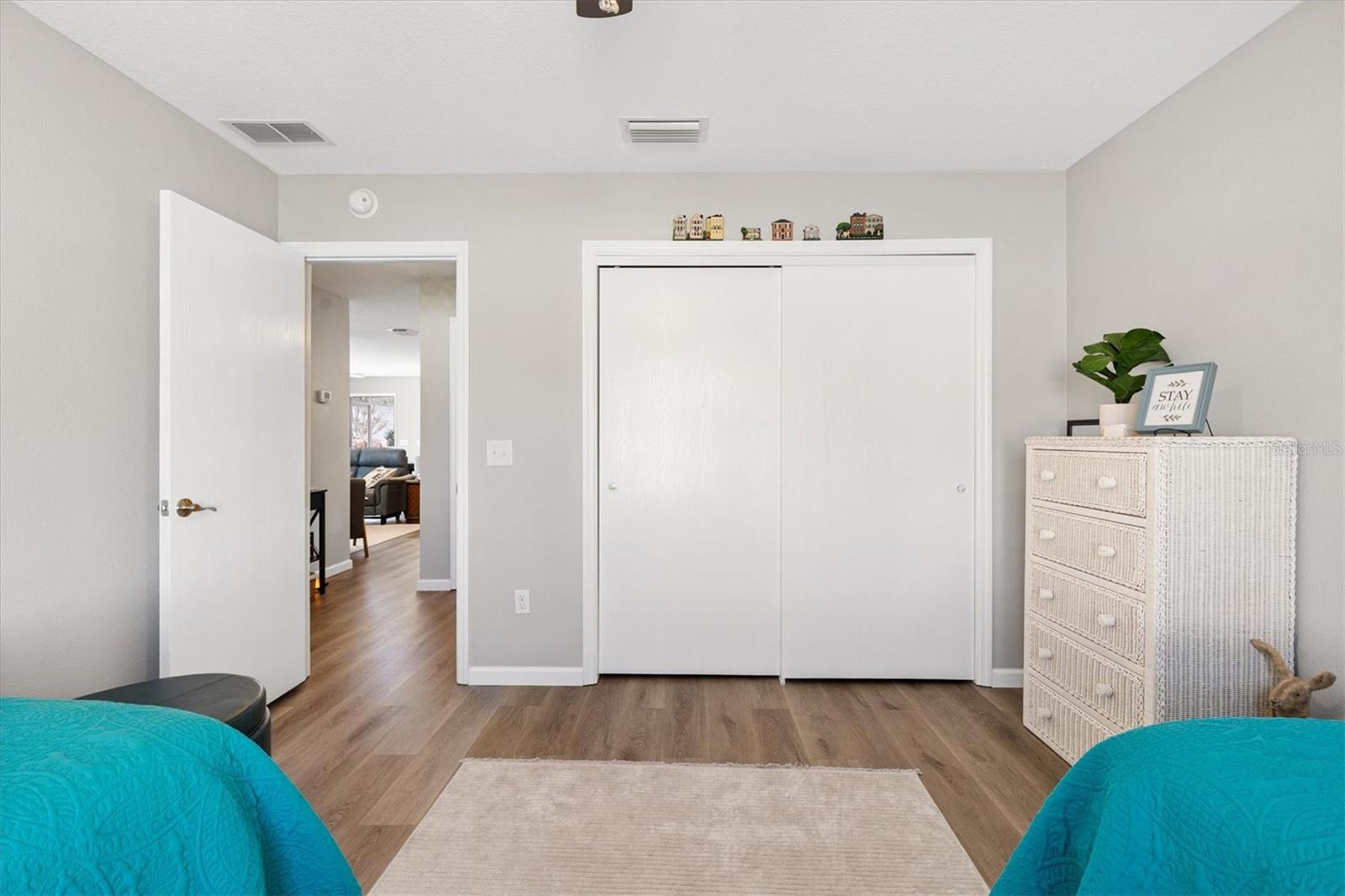 2737 Craven Way