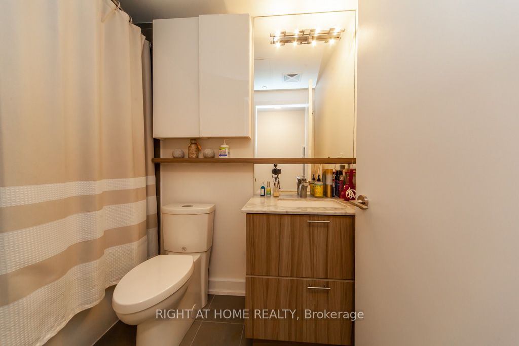 6 Parkwood Ave 317
