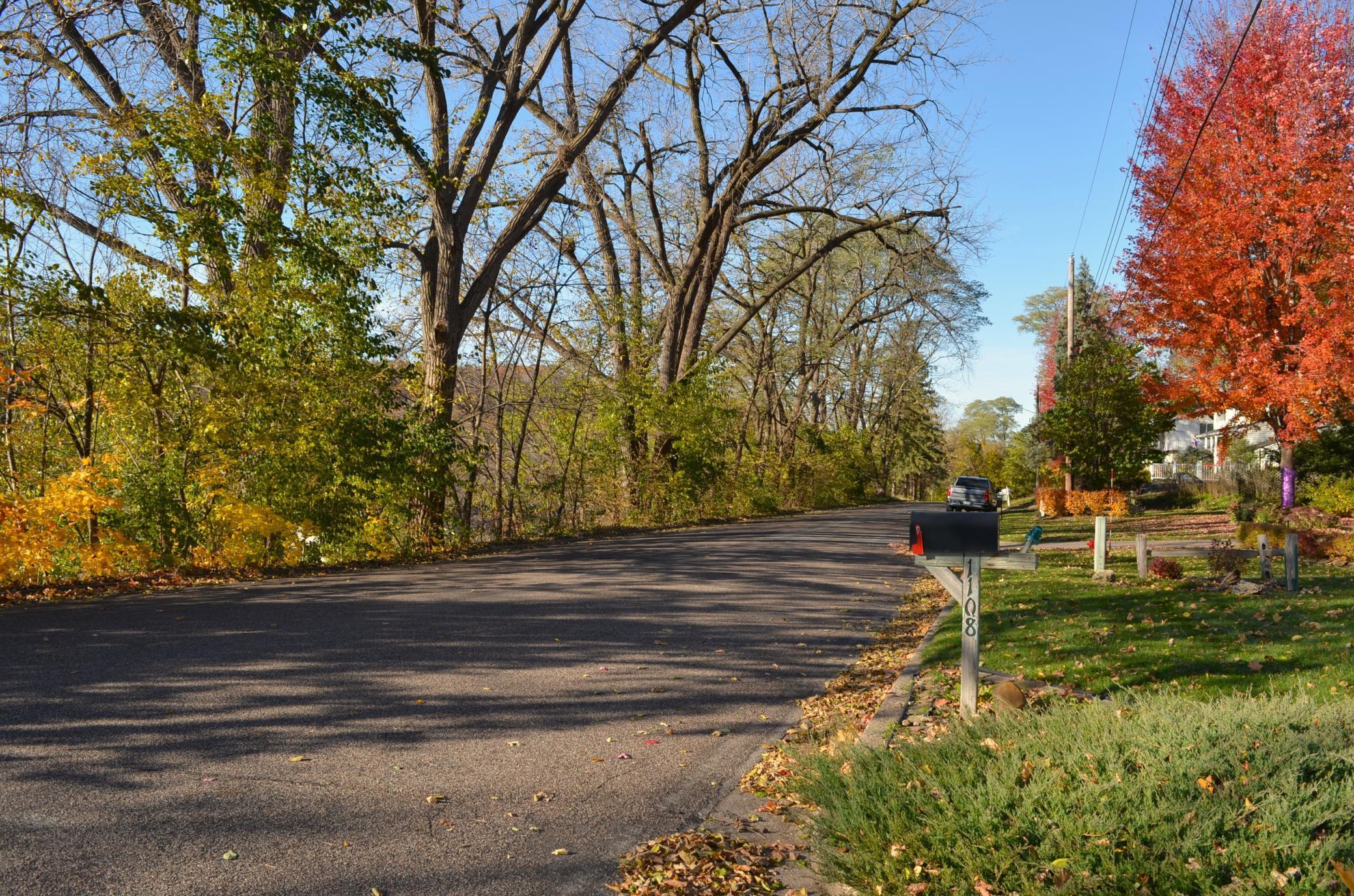 1108 Hawthorn Street