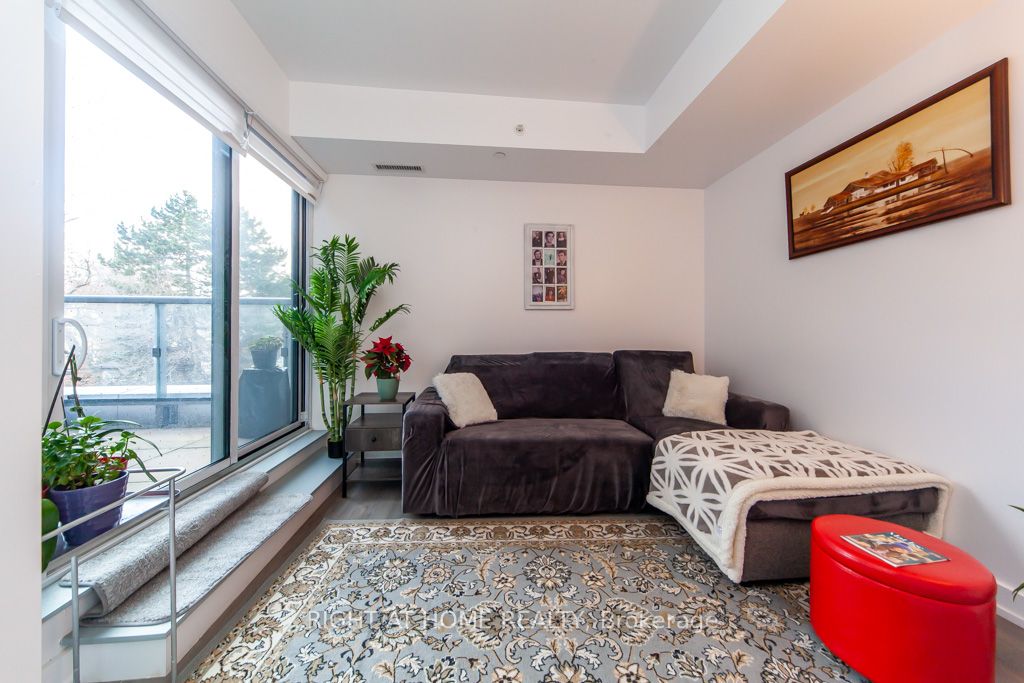 6 Parkwood Ave 317