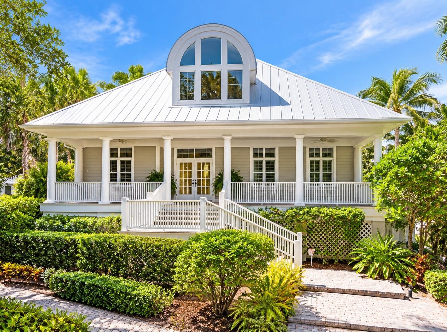 8846 Fishermens Bay Drive, Sarasota, FL
