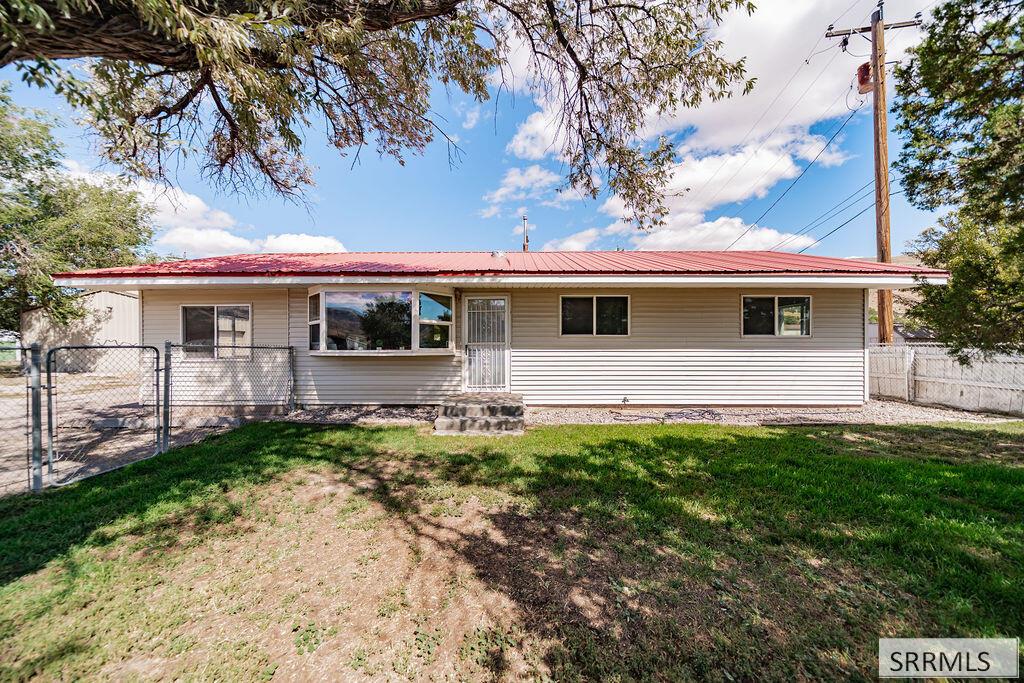 3954 N Gateway Drive