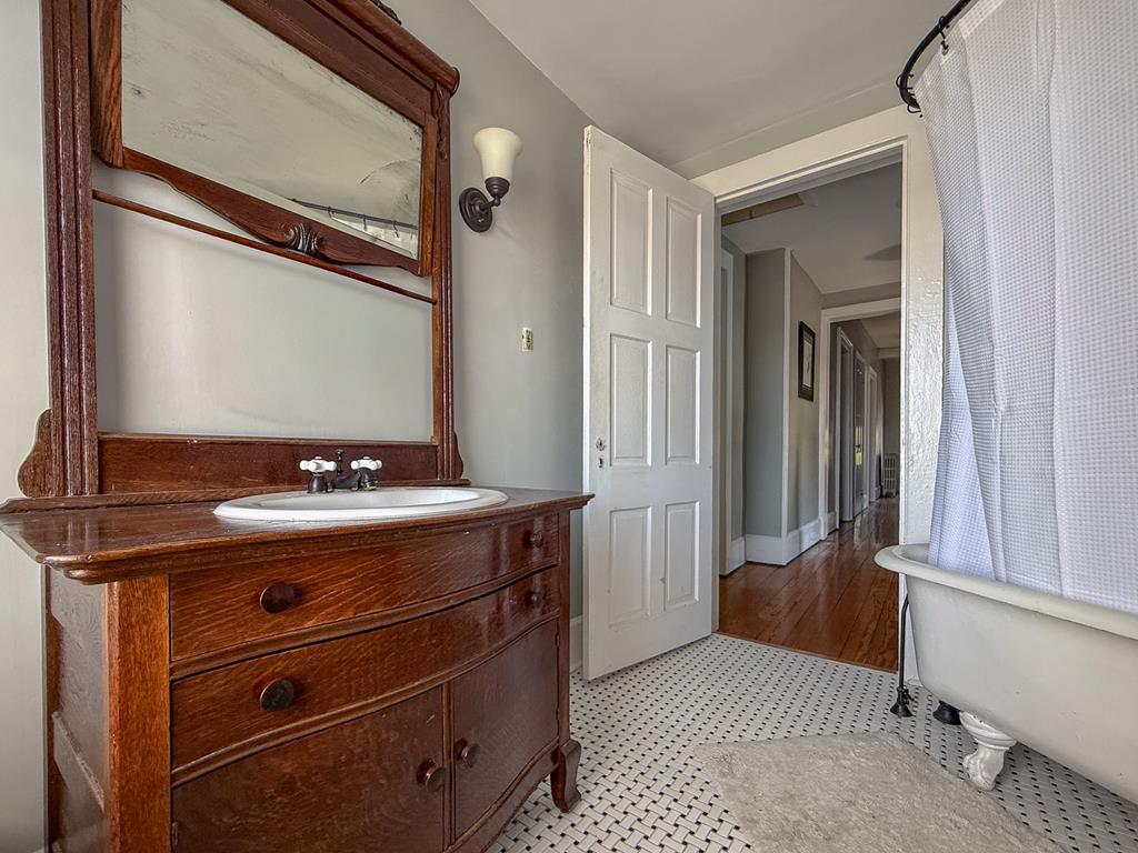 340 Randolph Ave 604