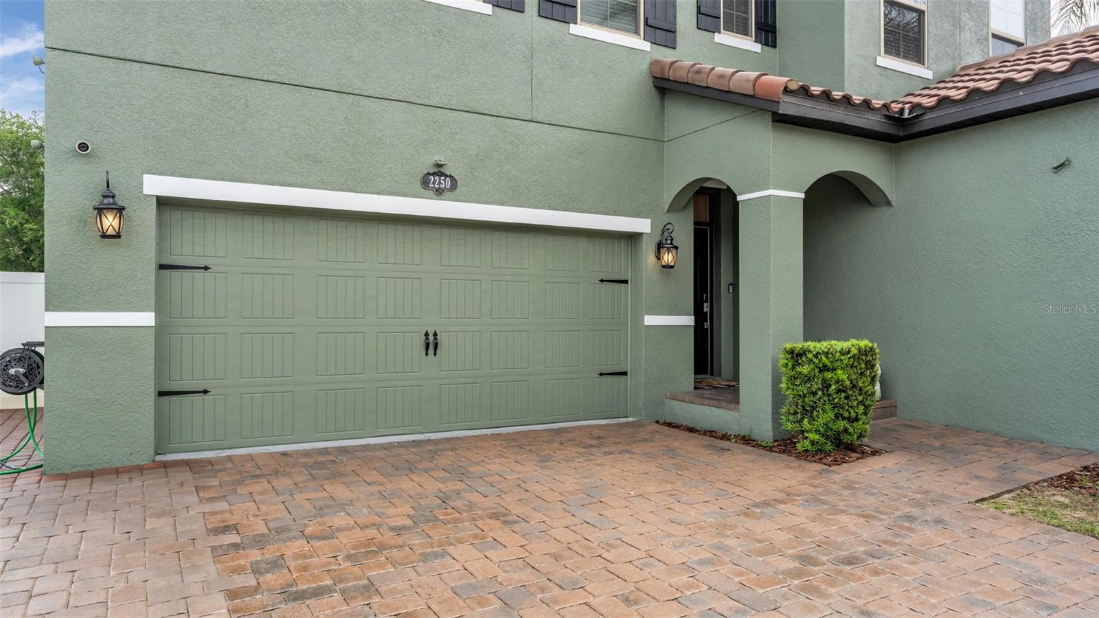 2250 Bella Luna Circle