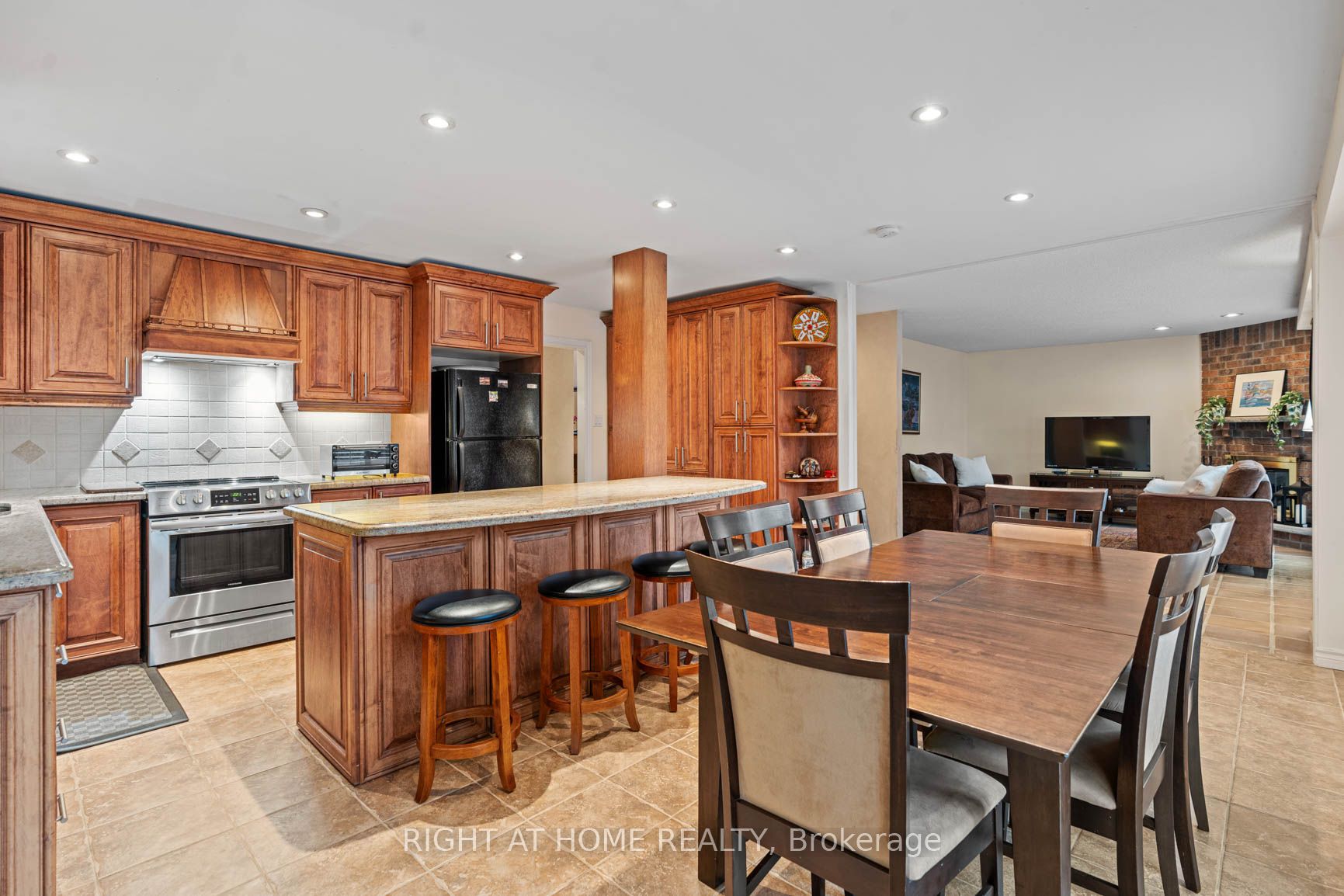 56 Crystal Dr