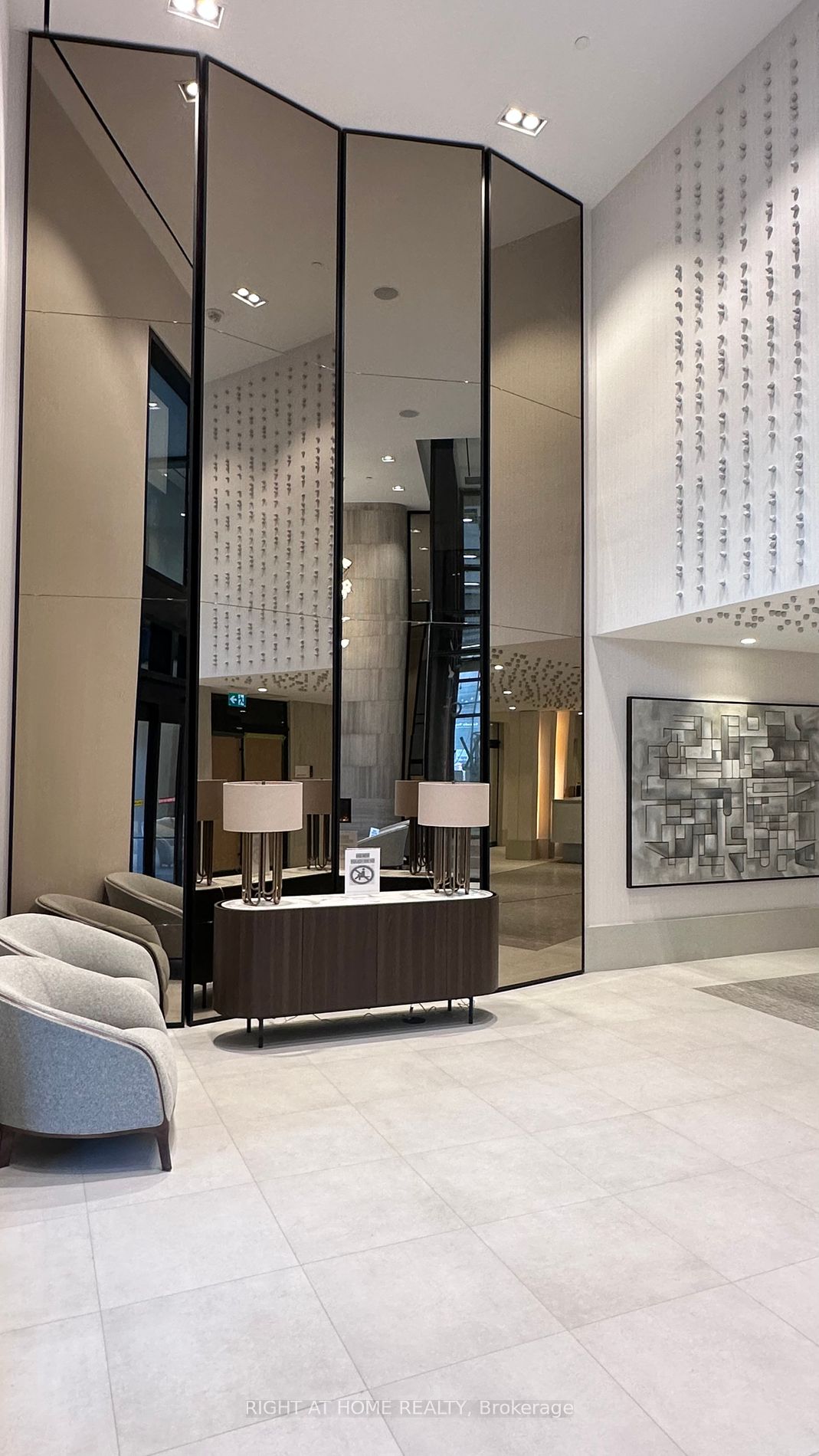 2020 Bathurst Ave 608