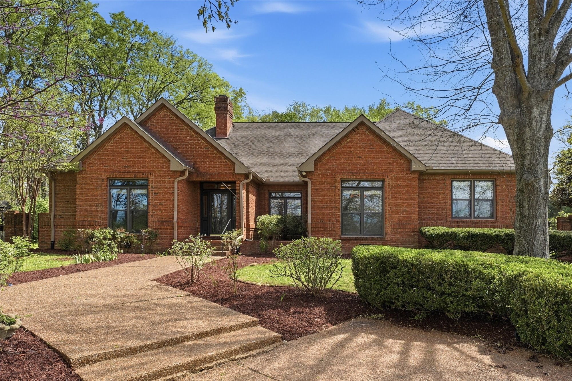 900 Wilson Pike — sold