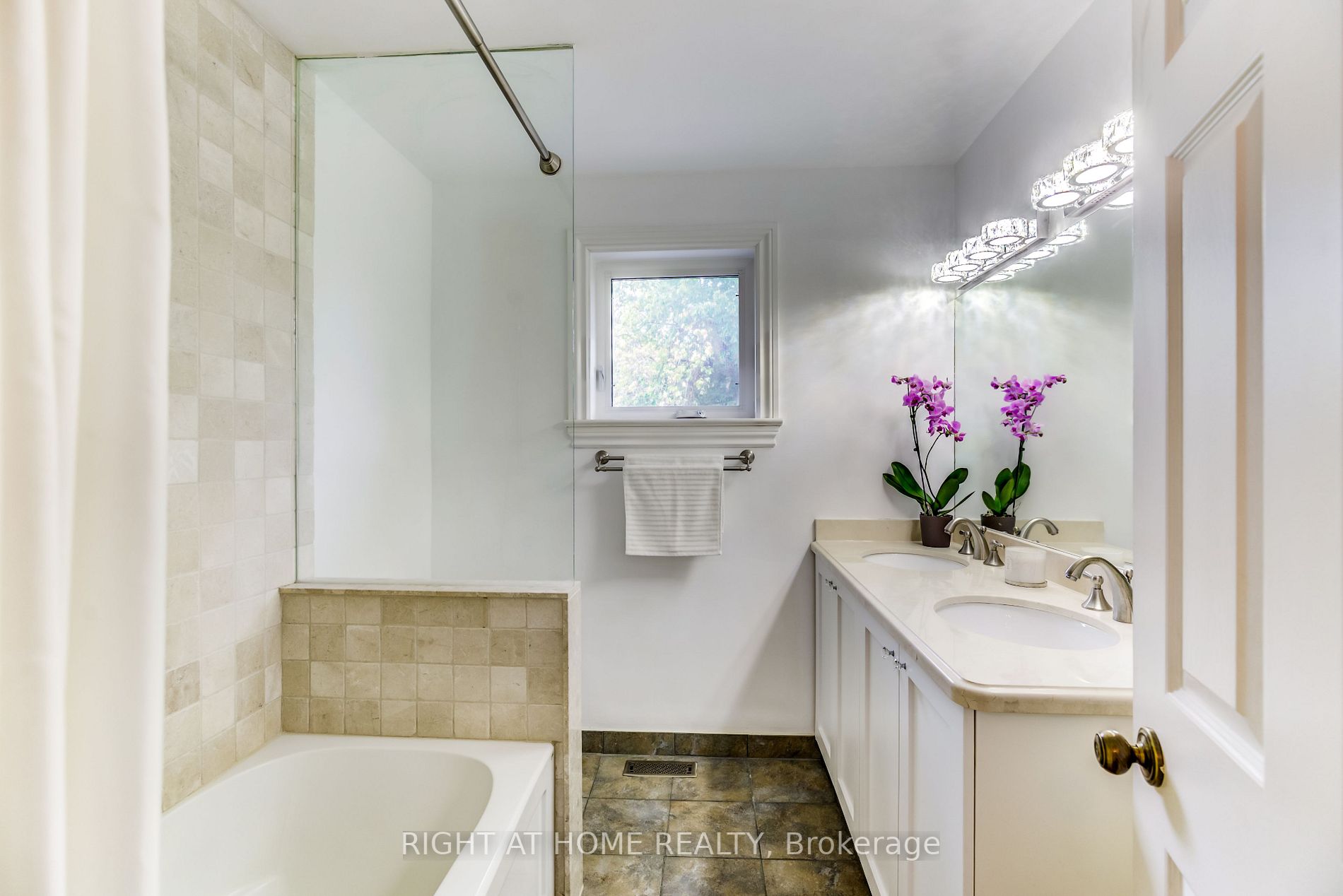 4 Temagami Crt