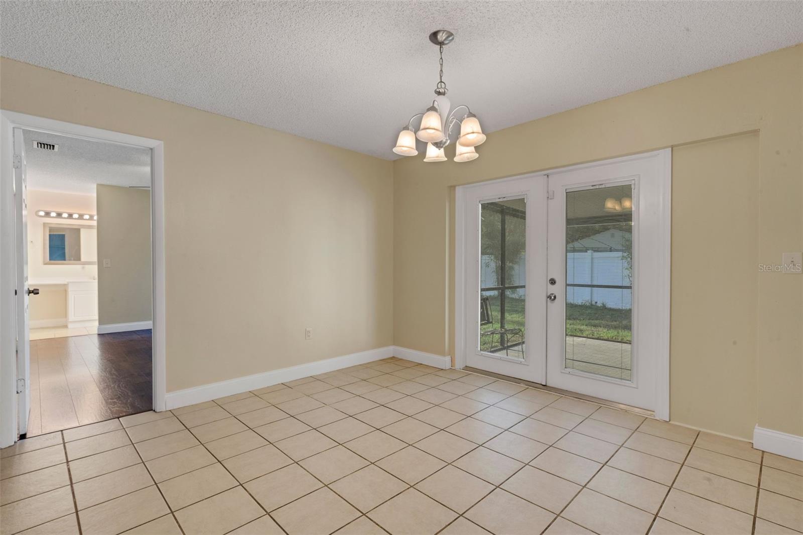 1606 Crystalview Trail