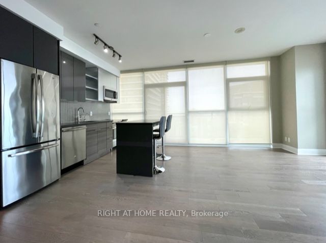 33 Shore Breeze Dr 3409